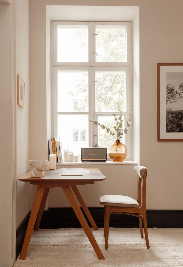 Minimalist S60 Desk Table