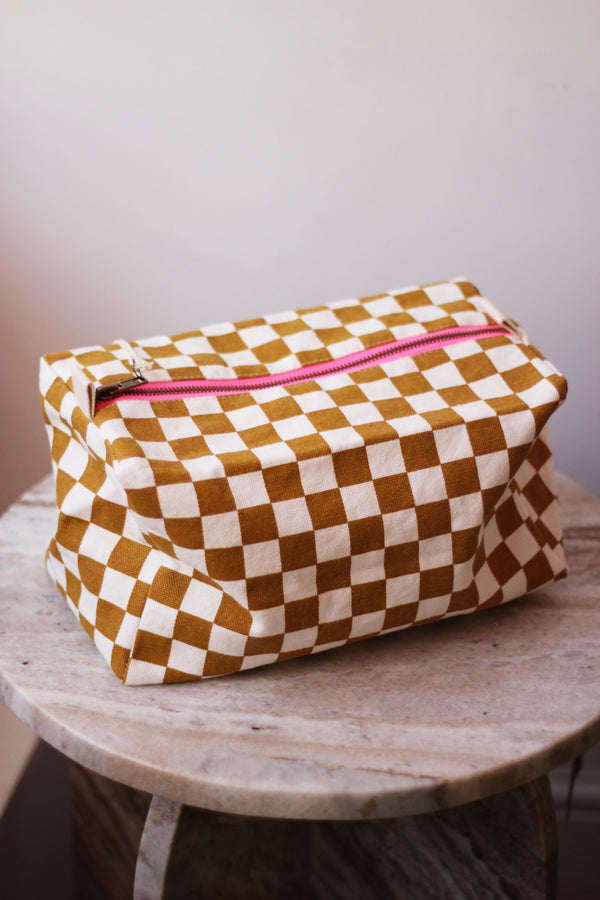 Caramel Checkered Vic Wash Bag