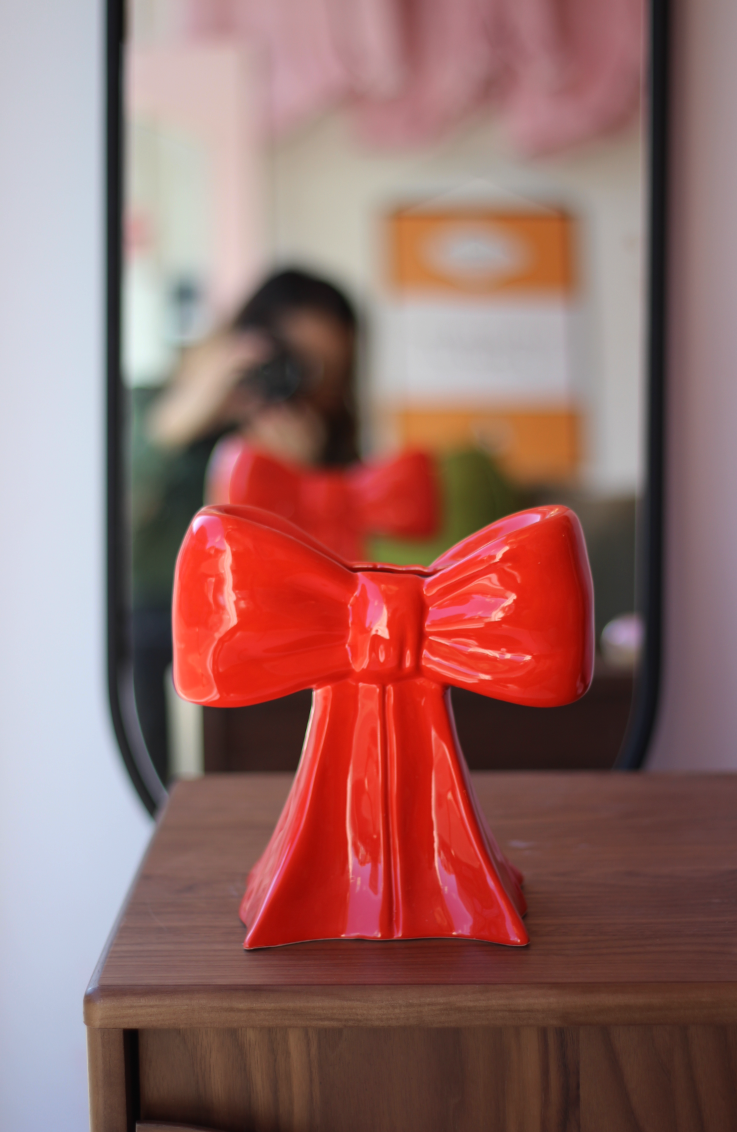 Red Bow Vase